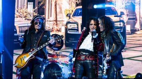 Johnny Depp et Alice Cooper saluent la mémoire d’Ozzy Osbourne sur scène