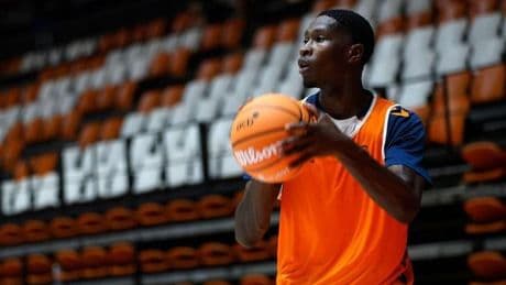 Omari Moore: "Puedo jugar de 1, de 2 y de 3, en ataque y en defensa"