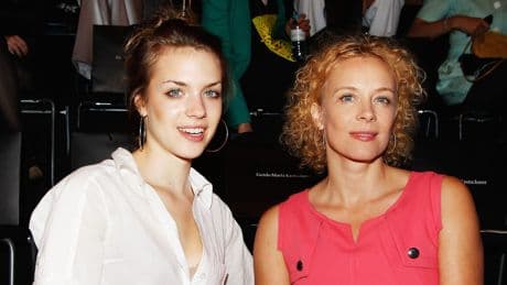 Katja Riemann: Tochter Paula zeigt Babybauch