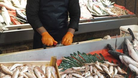Balıkçılar dertli, tezgahlarda son durum ne?