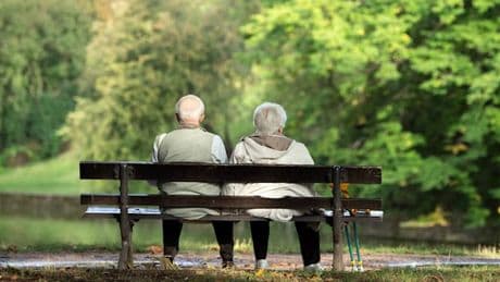 Männer leben im Südwesten vier Jahre länger als im Osten