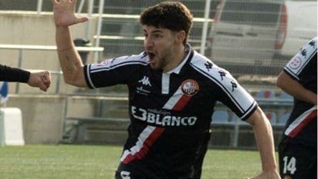 El Barakaldo refuerza su medular con el fichaje de Iván Castillo