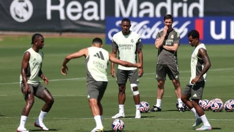 El Real Madrid prepara el Mundial de Clubes sobre hierba bendecida por Bielsa