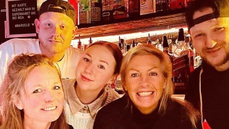 Schwangere sucht Klubgast: „Wer hat am 16. Mai knickiknacki gemacht?“