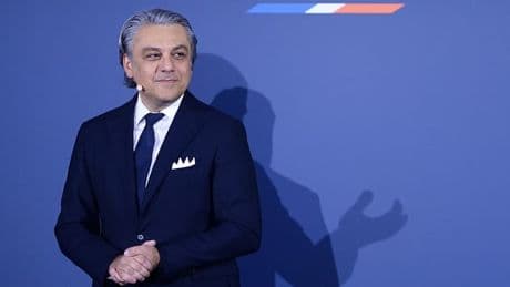 "Il fait des gros coups marketing et il rebondit ailleurs": anatomie du départ programmé du patron de Renault