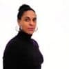 Porträtperformance von Maya Alban-Zapata: Die Sache mit den Vätern