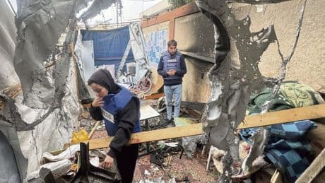 « À tout moment, un bombardement peut survenir et mettre fin à nos vies » : à Gaza, les journalistes palestiniens bravent la mort pour documenter l’horreur du génocide