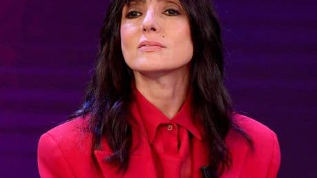 "Mi dicevano che ero scema e grassa...". Lo sfogo di Ambra Angiolini su Non è la Rai