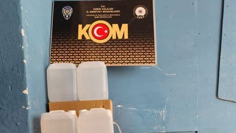 İzmir'de sahte alkol operasyonu