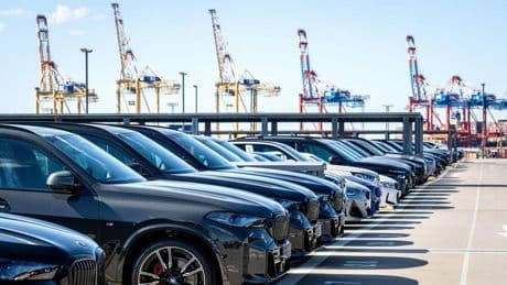 US-Zölle: „US-Händler stellen sich die Autos auf den Hof – das Geschäftsmodell wird nun offenbar zu einem Problem“