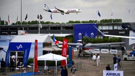 Internationale Luft- und Raumfahrtmesse in Le Bourget startet am Montag