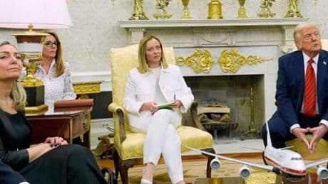 Giorgia Meloni: Dolmetscherin ist nach Aussetzer bei Donald Trump zerknirscht