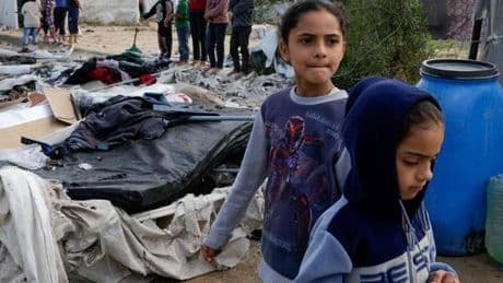 En direct, guerre à Gaza : « environ 500 000 » habitants ont été déplacés de force depuis la rupture de la trêve, selon l’ONU