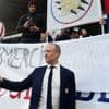 Grand buteur et architecte de l’OL champion de France, comment Bernard Lacombe a marqué le foot français