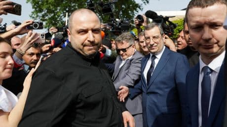 Rusia y Ucrania acuerdan canjear mil prisioneros por cada bando en su primer encuentro directo en tres años
