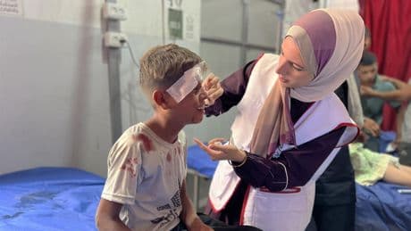 Gaza se enfrenta a la amenaza de las bacterias resistentes a los antibióticos: "Significa más riesgo de muerte por infecciones"