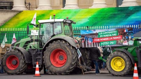 Agriculture : la FNSEA suspend sa mobilisation après le renvoi de la loi Duplomb