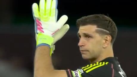 Aston Villa : Emiliano Martinez a quitté le terrain en larmes