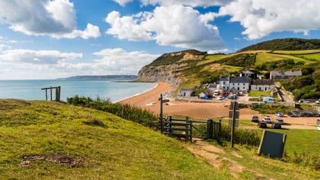 UK beach where you can still drive onto the sand right next to the pub
