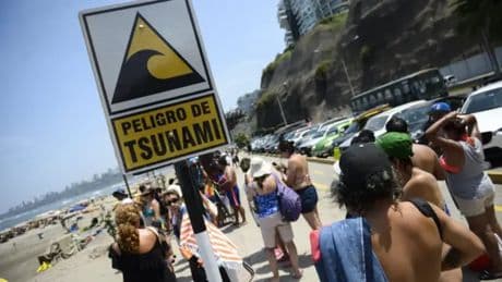 Qué hacer si ocurre un tsunami mientras estas en la playa en España: así es el protocolo del Gobierno