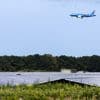 "Glinsterend" zonnepark bij Schiphol verblindt piloten: eigenaar moet 78.000 panelen verwijderen