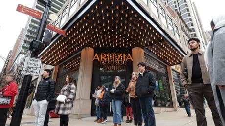 Aritzia is having a breakout year &mdash; here's why the women's fashion boutique is on a growth spurt