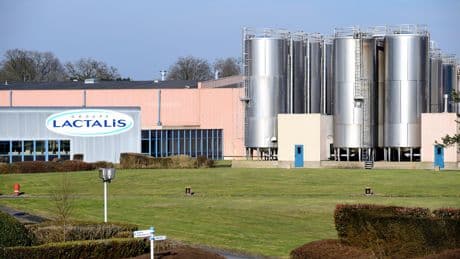 Le géant Lactalis repasse à l’offensive à l’international