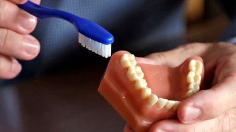 4 Signs Your Bad Breath Might Be A Symptom Of Something Serious