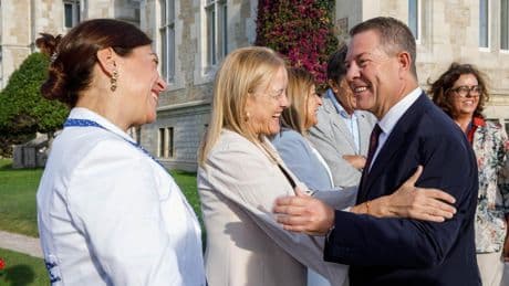 Page llama a los líderes territoriales del PP a que sean "autónomos" de Génova y acepten la quita de la deuda