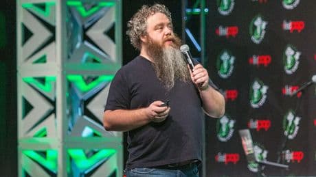 La reaparición del escritor Patrick Rothfuss en un acto tranquiliza a los fans que esperan la tercera entrega de &#039;El nombre del viento&#039;