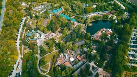 Unfall-Drama im „Rasti-Land“ - Mann verunglückt auf Wildwasserbahn