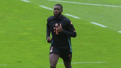 Reha-Training mit offenen Schuhen - Hoffnung auf Blitz-Comeback von Upamecano!