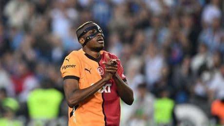 Victor Osimhen İstanbul'dan ayrıldı: ilk görüntü geldi
