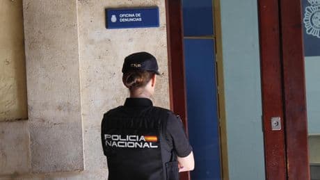 Detenido un hombre en Valencia por atar, amordazar y retener a su exmujer durante dos días