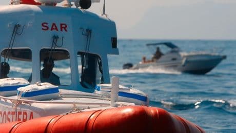 Si tuffa dal gommone, ucciso dall?elica: il dramma di Simone La Torre davanti agli amici