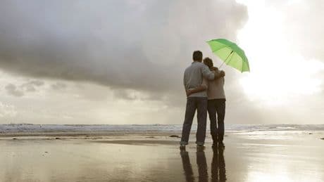 Fast nur noch Regen - Haben wir in diesem Sommer weniger Sex?