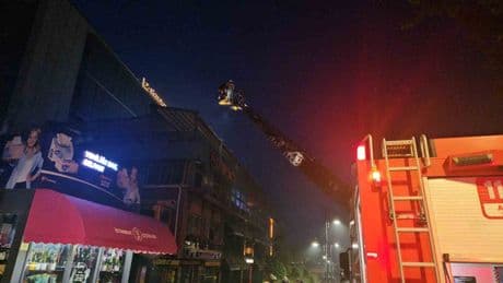 Beşiktaş'ta 3 katlı restoran yandı