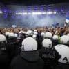 Bei Stadionbesuchen: Fanhilfen beklagen harte Polizeieinsätze - GdP widerspricht