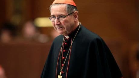 Un cardenal acusado de encubrir delitos de pederastia participará en el rito del cierre del ataúd del Papa
