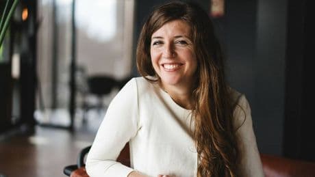 Marta León, experta en hormonas: “Un día más de pescado a la semana es un ibuprofeno menos con la regla"