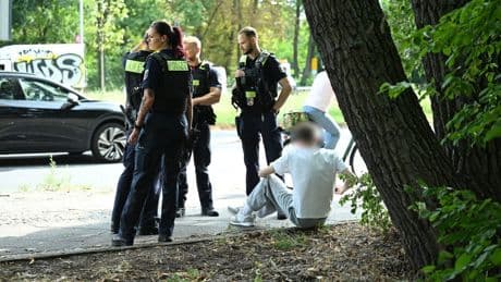 Polizei: Fahrer nach Unfall in Berlin-Wedding festgenommen