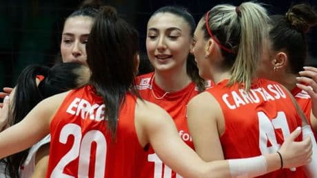 Filenin Sultanları Hollanda'yı set vermeden geçti