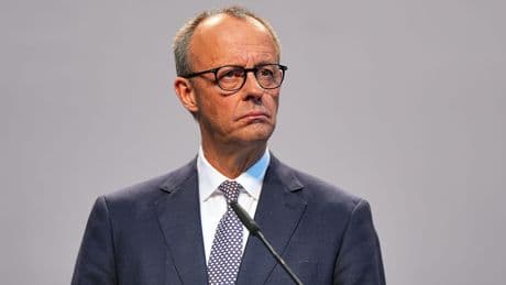 Er sagte einmal: „Keine sechsstellige Zahl“ - Merz: Maximal 99.999 Asylbewerber pro Jahr!