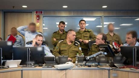 Eskalation in Nahost: Israel greift den Iran an: Was wir wissen - und was nicht