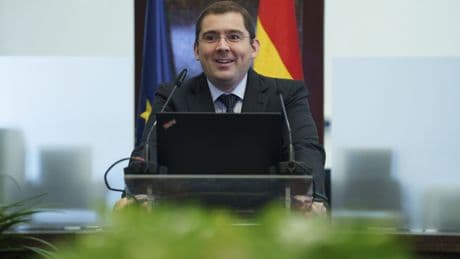 El jefe del servicio de estudios del Banco de España dimite tras presentar el primer informe económico de Escrivá