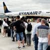 Für großes und schweres Gepäck: Flugbegleiter von Ryanair-Bonus für Bodenpersonal verärgert