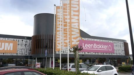 Leen Bakker zet tientallen winkels in België te koop na verliezen