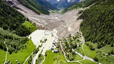 Schweizer Dorf nach Bergrutsch verschüttet - „Unsere Existenz liegt im Bach“