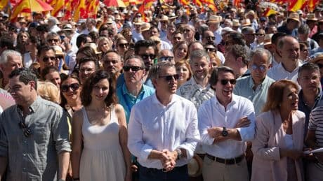 El Gobierno califica la concentración del PP en Madrid: &quot;El gatillazo es antológico&quot;