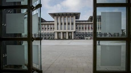 İşte Saray koridorlarında endişe yaratan anket